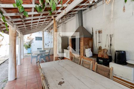 Casa à venda com 600m², 4 quartos e 3 vagasChurrasqueira