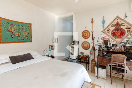 Casa à venda com 600m², 4 quartos e 3 vagasSuíte 3