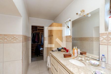 Casa à venda com 600m², 4 quartos e 3 vagasBanheiro da Suíte 1