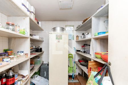 Casa à venda com 600m², 4 quartos e 3 vagasDespensa