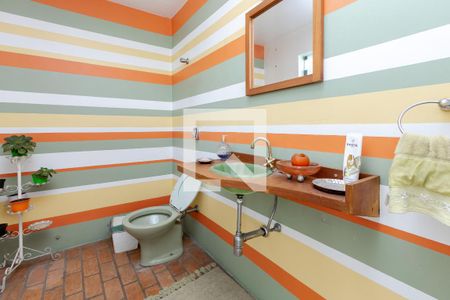 Casa à venda com 600m², 4 quartos e 3 vagasLavabo - Piscina