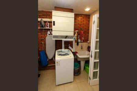 Casa à venda com 328m², 3 quartos e 2 vagasÁrea de Serviço