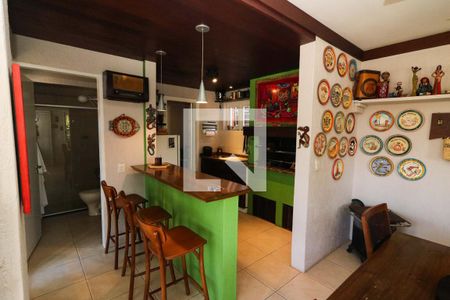 Casa à venda com 328m², 3 quartos e 2 vagasVaranda