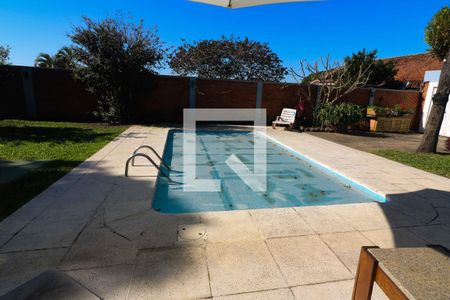 Casa à venda com 328m², 3 quartos e 2 vagasPiscina