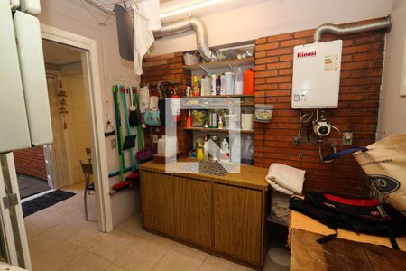 Casa à venda com 328m², 3 quartos e 2 vagasÁrea de Serviço