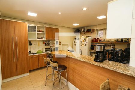 Casa à venda com 328m², 3 quartos e 2 vagasCozinha