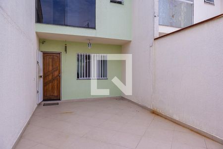 Casa à venda com 110m², 3 quartos e 2 vagas Casa à venda com 110m², 3 quartos e 2 vagasGaragem