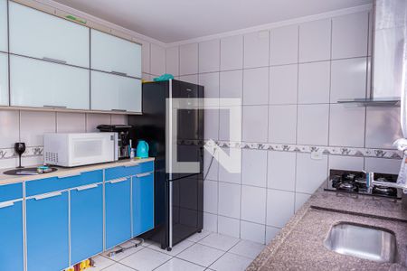 Casa à venda com 110m², 3 quartos e 2 vagas Casa à venda com 110m², 3 quartos e 2 vagasCozinha