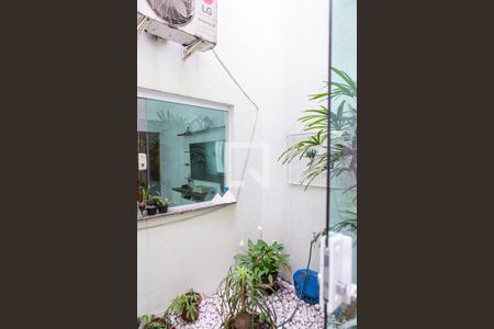 Casa à venda com 110m², 3 quartos e 2 vagas Casa à venda com 110m², 3 quartos e 2 vagasJardim