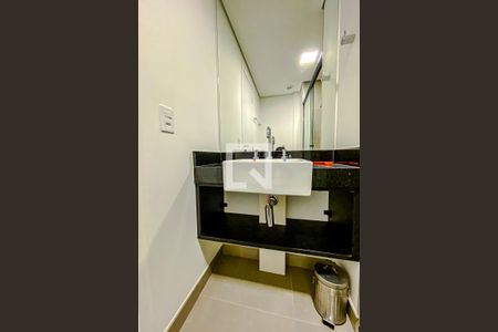 Banheiro de kitnet/studio para alugar com 1 quarto, 25m² em Vila Mariana, São Paulo