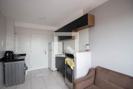 Sala/Cozinha de apartamento para alugar com 2 quartos, 32m² em Vila Nova Curuca, São Paulo