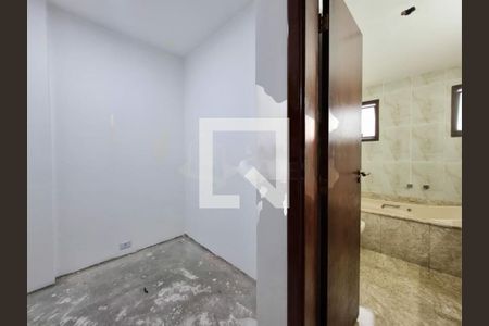Sala de apartamento à venda com 3 quartos, 236m² em Vila Suzana, São Paulo