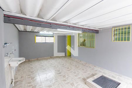 Casa para alugar com 100m², 2 quartos e 2 vagas Casa para alugar com 100m², 2 quartos e 2 vagasÁrea de Serviço
