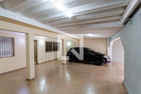 Casa para alugar com 100m², 2 quartos e 2 vagas Casa para alugar com 100m², 2 quartos e 2 vagasGaragem