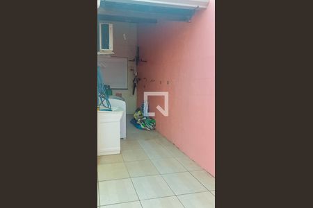 Casa de condomínio à venda com 68m², 3 quartos e 1 vagaÁrea de Serviço