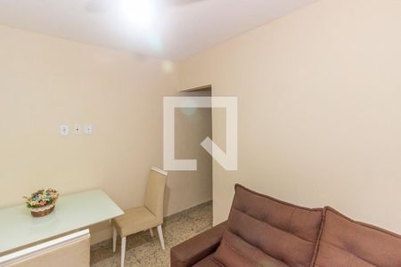 Sala de apartamento para alugar com 1 quarto, 46m² em Bento Ribeiro, Rio de Janeiro