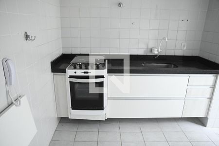 Cozinha de apartamento para alugar com 2 quartos, 64m² em Jardim Caiapiá, Cotia