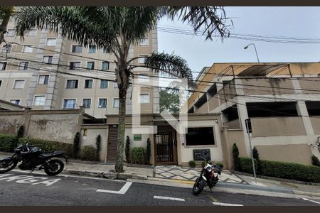 Apartamento para alugar com 54m², 2 quartos e 1 vaga Apartamento para alugar com 54m², 2 quartos e 1 vagaFachada