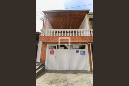 Casa à venda com 279m², 3 quartos e 2 vagas Casa à venda com 279m², 3 quartos e 2 vagasFachada