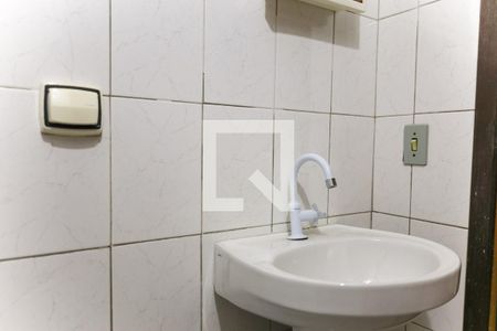 Casa à venda com 279m², 3 quartos e 2 vagas Casa à venda com 279m², 3 quartos e 2 vagasBanheiro