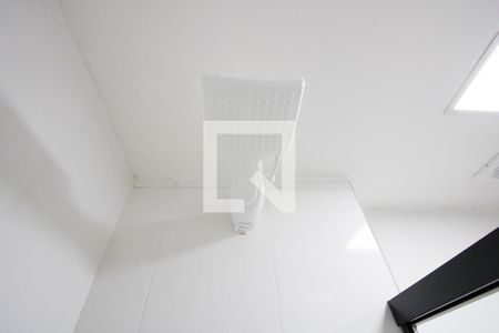 Banheiro social de apartamento para alugar com 2 quartos, 77m² em Vila Guarani, Mauá