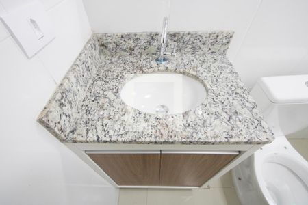 Apartamento para alugar com 77m², 2 quartos e 1 vaga Apartamento para alugar com 77m², 2 quartos e 1 vagaBanheiro do quarto 1
