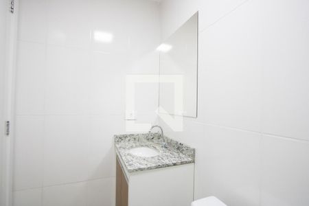 Apartamento para alugar com 77m², 2 quartos e 1 vaga Apartamento para alugar com 77m², 2 quartos e 1 vagaBanheiro social