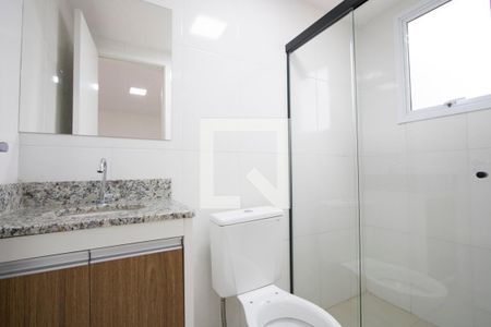 Banheiro do quarto 1 de apartamento para alugar com 2 quartos, 77m² em Vila Guarani, Mauá
