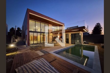 Casa de condomínio à venda com 494m², 4 quartos e 6 vagasPiscina