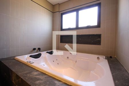 Casa de condomínio à venda com 494m², 4 quartos e 6 vagasBanheiro 5