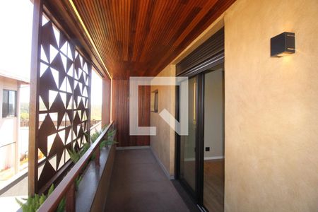 Casa de condomínio à venda com 494m², 4 quartos e 6 vagasVaranda