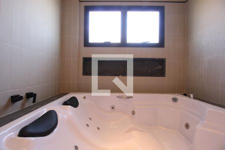 Casa de condomínio à venda com 494m², 4 quartos e 6 vagasBanheiro 5