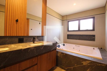 Casa de condomínio à venda com 494m², 4 quartos e 6 vagasBanheiro 5