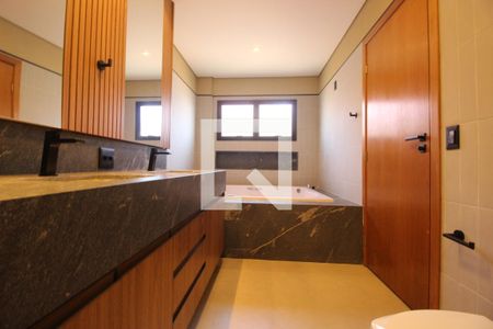 Casa de condomínio à venda com 494m², 4 quartos e 6 vagasBanheiro 5