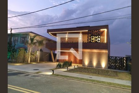 Casa de condomínio à venda com 494m², 4 quartos e 6 vagasFrente da casa