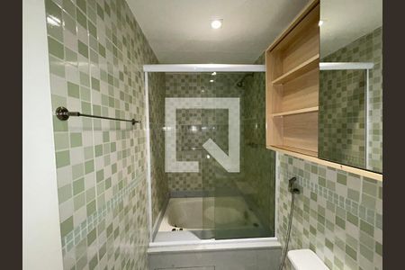 Apartamento à venda com 130m², 2 quartos e 2 vagasBanheiro da Suíte