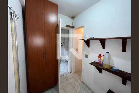 Apartamento à venda com 130m², 2 quartos e 2 vagasQuarto de Serviço