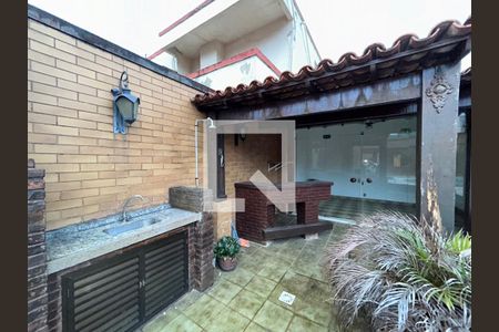 Apartamento à venda com 130m², 2 quartos e 2 vagasChurrasqueira cobertura