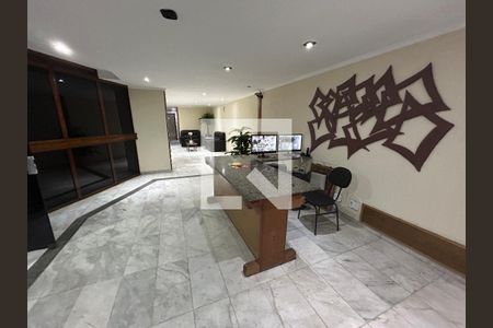 Apartamento à venda com 130m², 2 quartos e 2 vagasHall de entrada