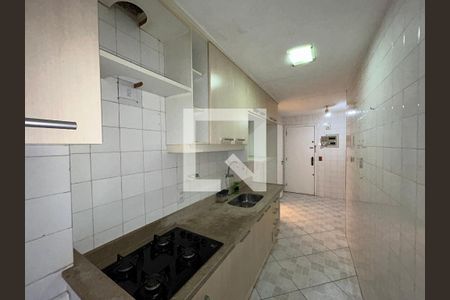 Apartamento à venda com 130m², 2 quartos e 2 vagasCozinha