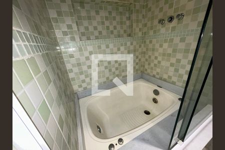 Apartamento à venda com 130m², 2 quartos e 2 vagassuite