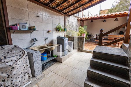 Casa à venda com 360m², 7 quartos e 4 vagasArea de serviço