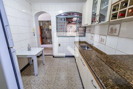 Casa à venda com 360m², 7 quartos e 4 vagasCozinha