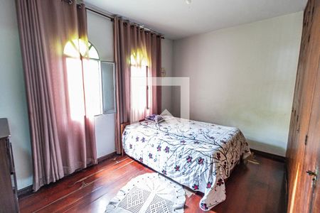 Casa à venda com 360m², 7 quartos e 4 vagasQuarto 2