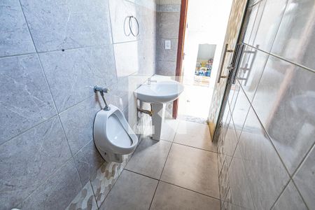 Casa à venda com 360m², 7 quartos e 4 vagasBanheiro externo