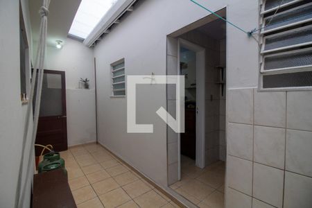 Casa à venda com 121m², 3 quartos e 2 vagasQuintal