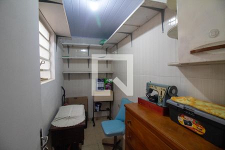 Casa à venda com 121m², 3 quartos e 2 vagasQuarto de Serviço - Dispensa