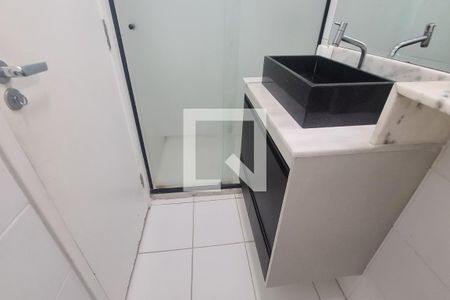 Apartamento à venda com 58m², 2 quartos e 1 vaga Apartamento à venda com 58m², 2 quartos e 1 vagaBanheiro