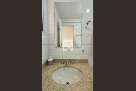 Apartamento para alugar com 75m², 2 quartos e 2 vagasBanheiro da Suíte