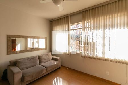 Sala  de apartamento para alugar com 3 quartos, 120m² em Alto Barroca, Belo Horizonte